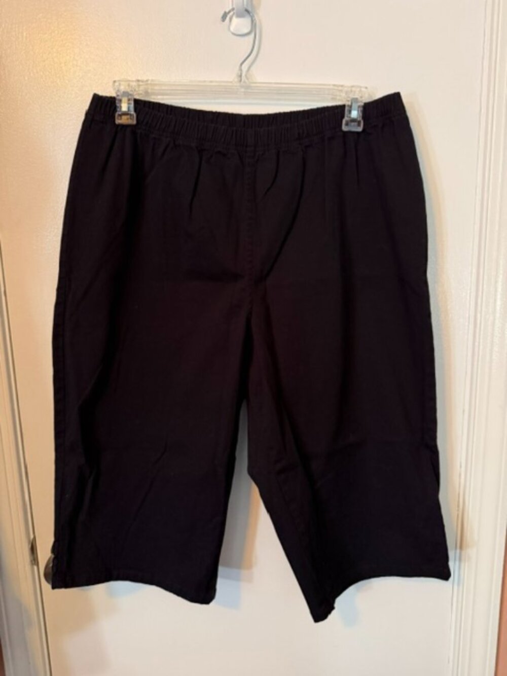 Croft & Barrow Woman Stretch Black Bermuda Shorts Capri Size 2X